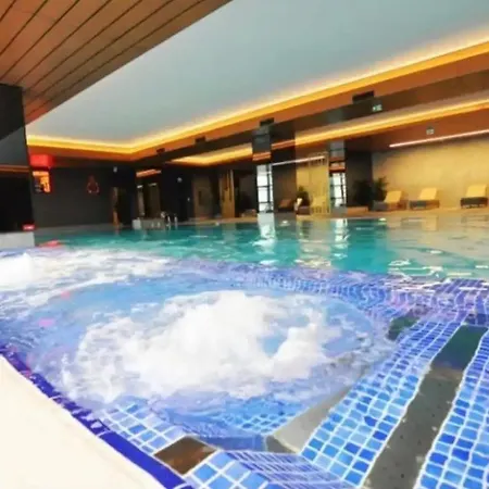 Live Lavishly Rent A Luxury With Top-notch Amenities In The 40+f * Istanboel