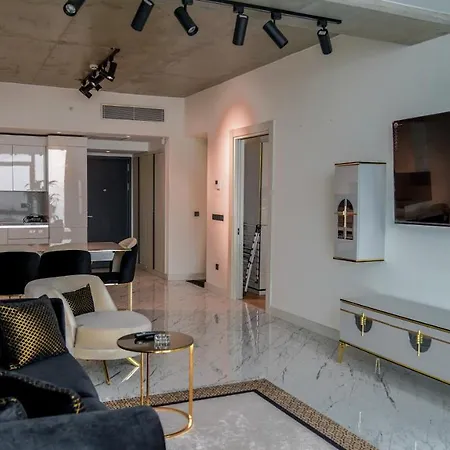 Live Lavishly Rent A Luxury With Top-notch Amenities In The 40+f Appartement