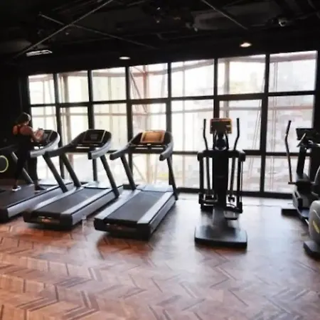 Live Lavishly Rent A Luxury With Top-notch Amenities In The 40+f *
